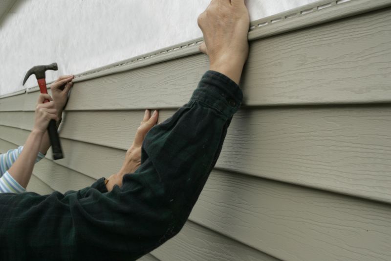 Inspecting Vinyl Siding